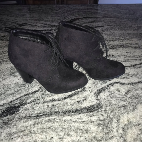 Y not Black Heeled Ankle Boots - Picture 4 of 9